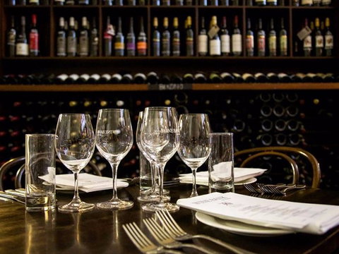 Wine Bank On View - Great Ocean Road Restaurant 1