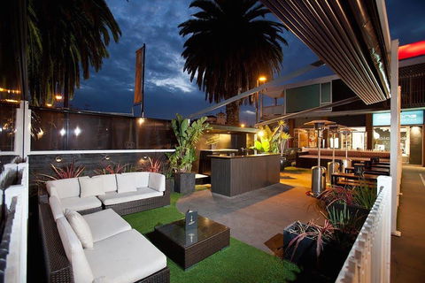 Dyers Steak Stable - Great Ocean Road Restaurant 0