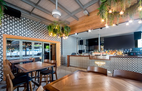 The Pub - Great Ocean Road Restaurant 2