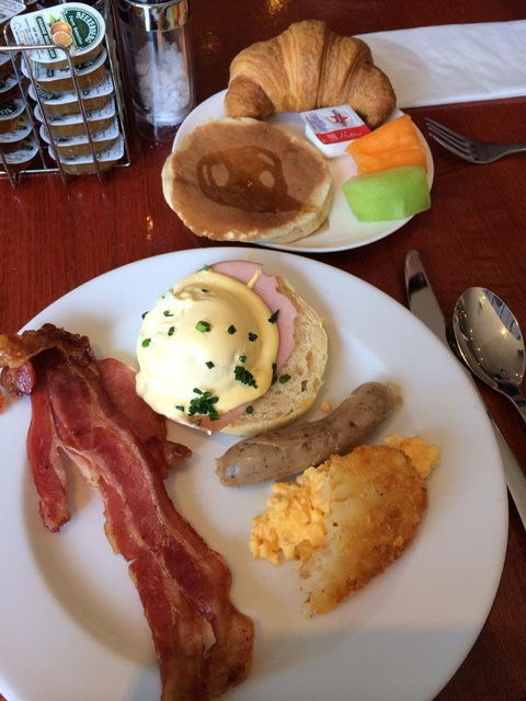 Clarendon Street Grill - Crowne Plaza Hotel - Great Ocean Road Restaurant 0