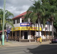 Queensland National Hotel - Great Ocean Road Restaurant