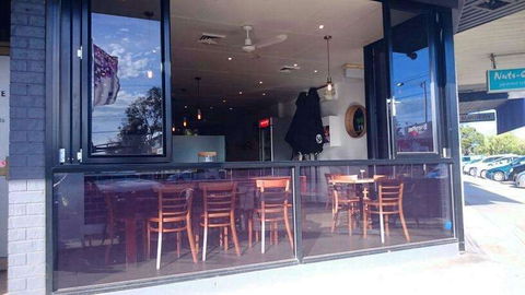 Debarge Hair & Caffe - Great Ocean Road Restaurant 0