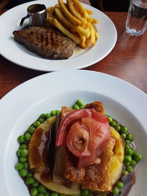 Wallace Hotel - Great Ocean Road Restaurant 0