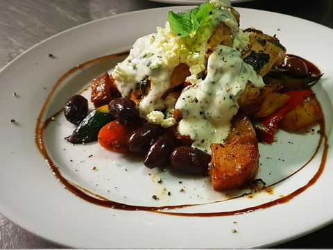 The Hunter Artisan Gallery And Cafe - Great Ocean Road Restaurant 2