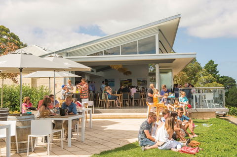 Pike And Joyce Wines - Great Ocean Road Restaurant 1