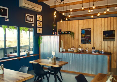 The Deck Cafe On The Wharf - Great Ocean Road Restaurant 2