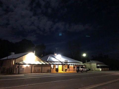 Eden Valley Hotel - Great Ocean Road Restaurant 1