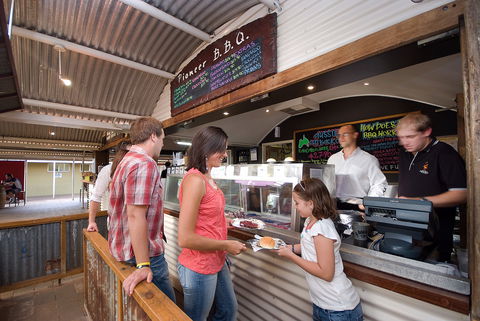 Pioneer BBQ And Bar - Great Ocean Road Restaurant 1
