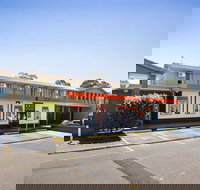 Vaz's Kitchen at Prichard's Hotel - Great Ocean Road Restaurant