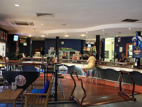 Humpty Doo Tavern - Great Ocean Road Restaurant 1