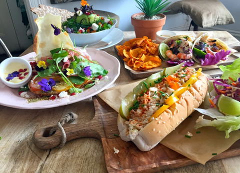 The Tiny Giant - Great Ocean Road Restaurant 0