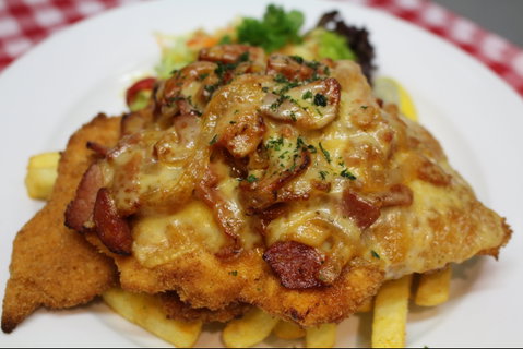 Austrian Schnitzelhaus Erina - Great Ocean Road Restaurant 0