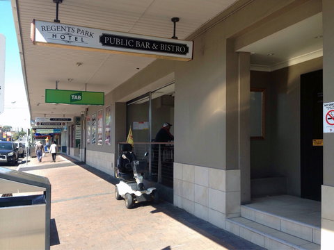 Regents Park Hotel - Great Ocean Road Restaurant 0