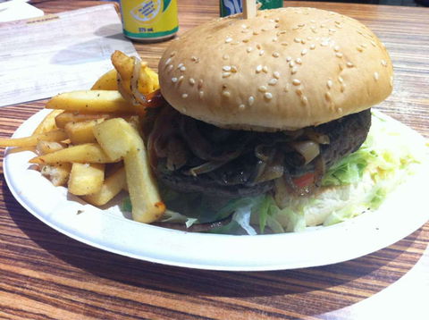 Yum Burger - Great Ocean Road Restaurant 0