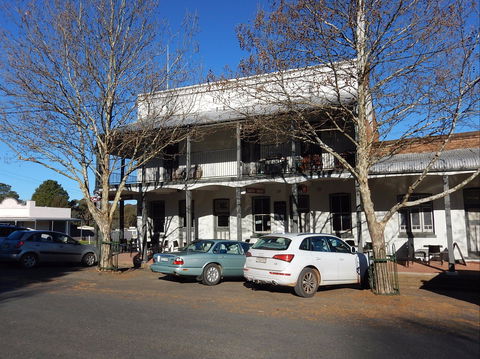 Bowning Hotel Dining - Great Ocean Road Restaurant 1