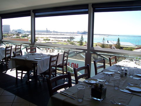 HarbourView Restaurant And Bar - Great Ocean Road Restaurant 0