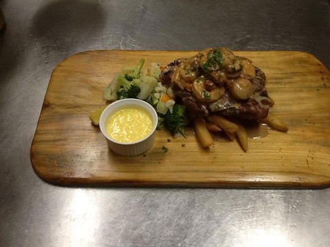 The Blue Parrot Cafe - Great Ocean Road Restaurant 0