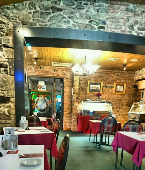 The Commercial Hotel - Great Ocean Road Restaurant 0