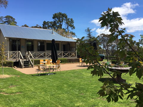 Mortimer's Wines Schoolhouse Cellar Door - Great Ocean Road Restaurant 0