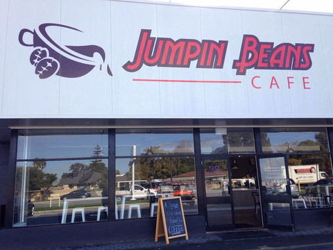 The Mandalay Bus - Great Ocean Road Restaurant 0