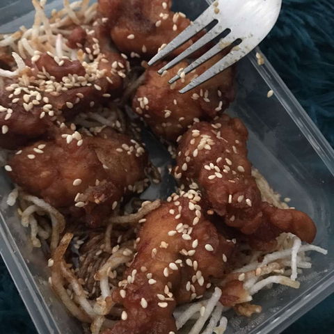 Yum Yai Express Asian Kitchen - Great Ocean Road Restaurant 0
