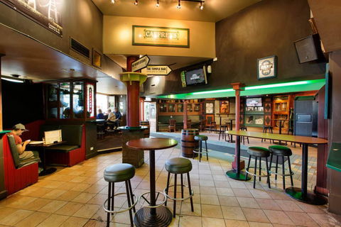 O'Malley's Irish Bar - Mooloolaba - Great Ocean Road Restaurant 0