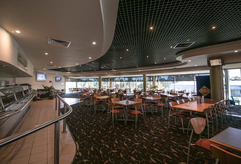 Sports Club Bistro - Lismore Workers Sports Club - Great Ocean Road Restaurant 1