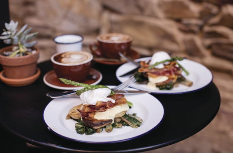 Alby & Esther's - Great Ocean Road Restaurant 0