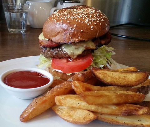 Brunswick Foodstore - Great Ocean Road Restaurant 0