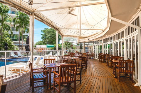 Poolside Restaurant And Bar - Great Ocean Road Restaurant 0