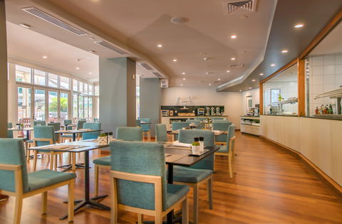 Poolside Restaurant And Bar - Great Ocean Road Restaurant 1