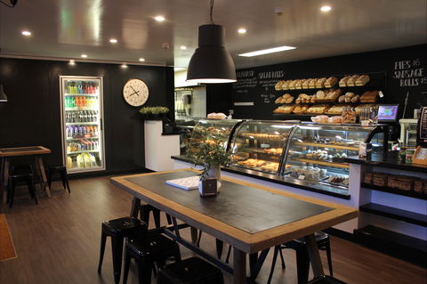 The Bakery In The Village Square - Great Ocean Road Restaurant 1