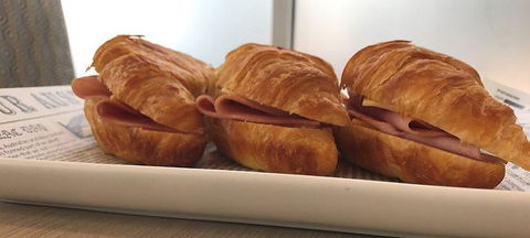 Saltwater Cafe & Pizza - Great Ocean Road Restaurant 0