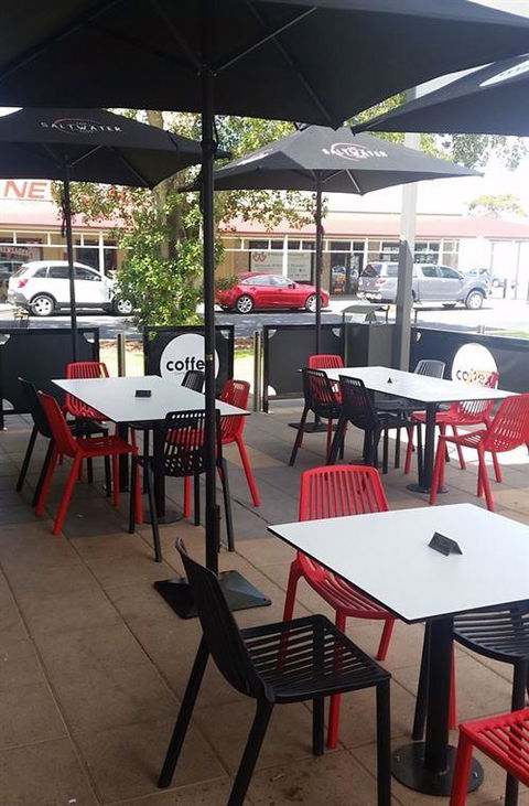 Saltwater Cafe & Pizza - Great Ocean Road Restaurant 4