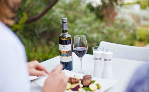 Bunkers Beach House - Great Ocean Road Restaurant 1