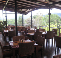 Highlander Tavern Restaurant  Bar - Great Ocean Road Restaurant