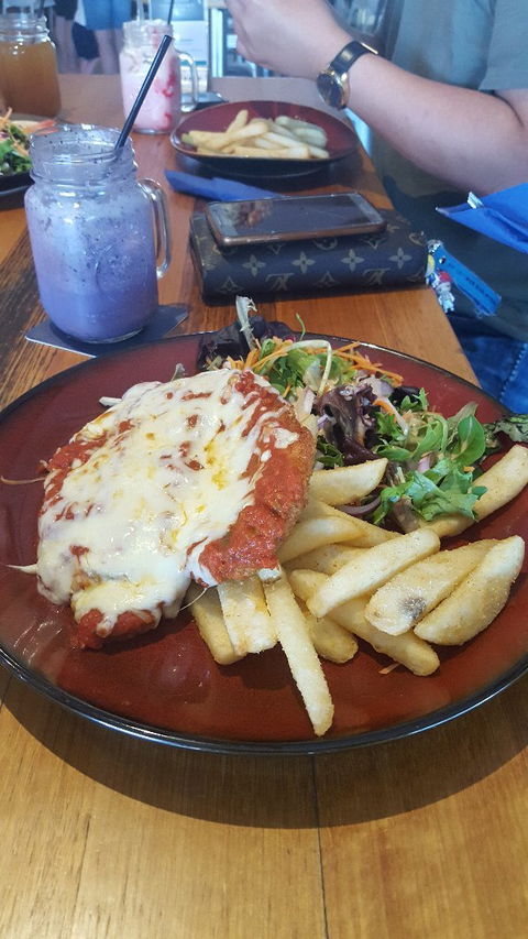 Beachfront Hotel - Great Ocean Road Restaurant 9