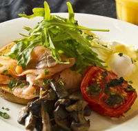 Hungry Wolfs Kincumber - Great Ocean Road Restaurant