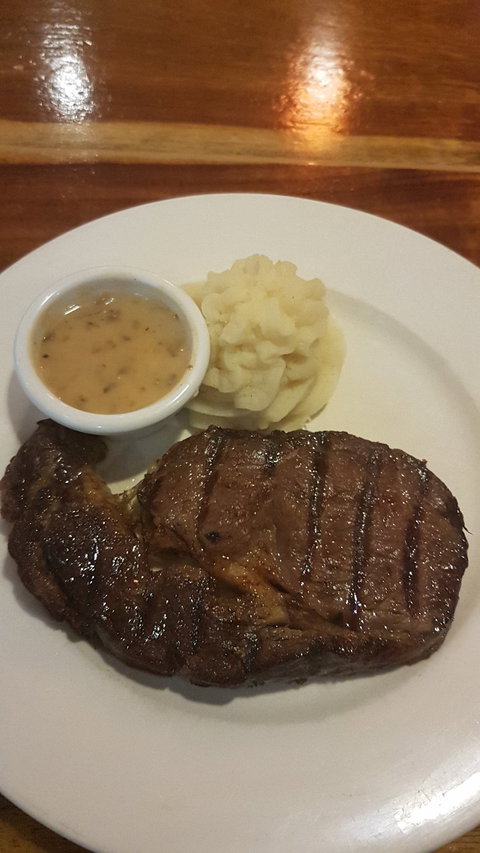 Hog’s Breath Cafe Rockhampton - Great Ocean Road Restaurant 9