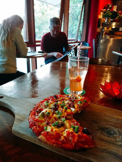 Jens Woodfired Pizzas - Great Ocean Road Restaurant 2