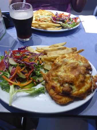 Queens Beach Motor Hotel - Great Ocean Road Restaurant 0