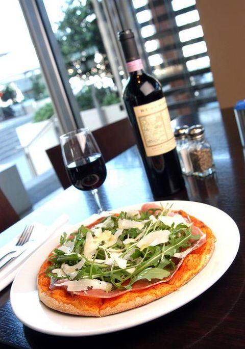 Renzo's Bar Cafe Italiano - Great Ocean Road Restaurant 7