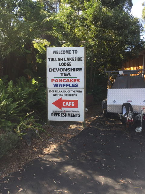Lakeside Bar & Grill - Great Ocean Road Restaurant 3