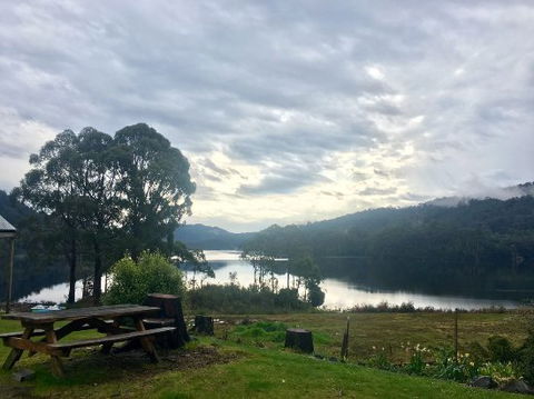 Lakeside Bar & Grill - Great Ocean Road Restaurant 0