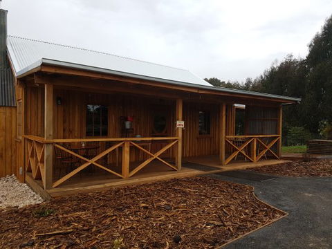 Thistle Hut - Great Ocean Road Restaurant 0