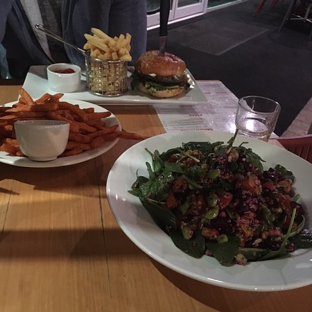 Vines Cafe & Bar - Great Ocean Road Restaurant 0