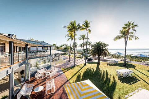 The Bay Club - Great Ocean Road Restaurant 0