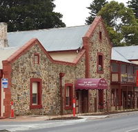 Magnums Bistro at Hotel McLaren - Great Ocean Road Restaurant