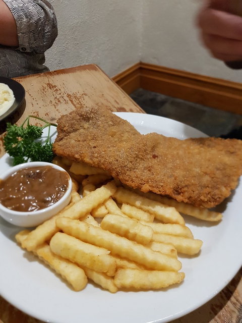 The Royal Oak Hotel - Great Ocean Road Restaurant 1