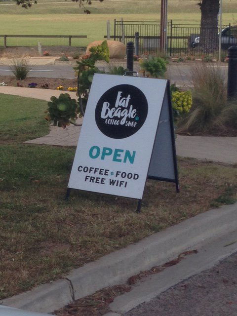 Fat Beagle Coffee Shop - Great Ocean Road Restaurant 1